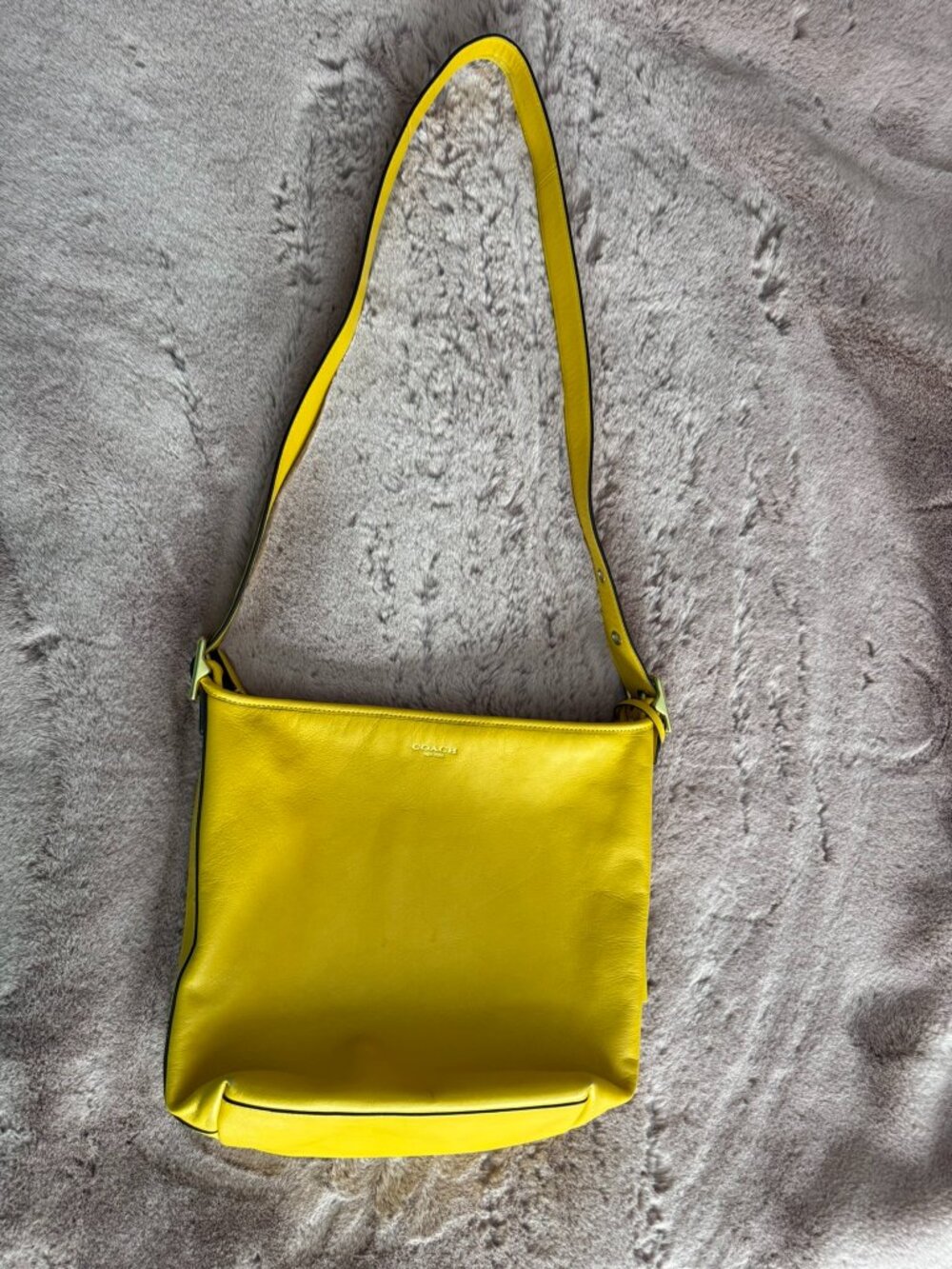 Coach Legacy Leather Duffle 19889 Yellow Tassel Crossbody / Shoulder Bag